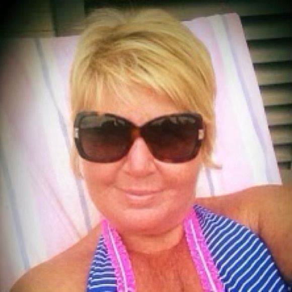 Meet your Posher, Amy Lynn - Picture 8 of 10